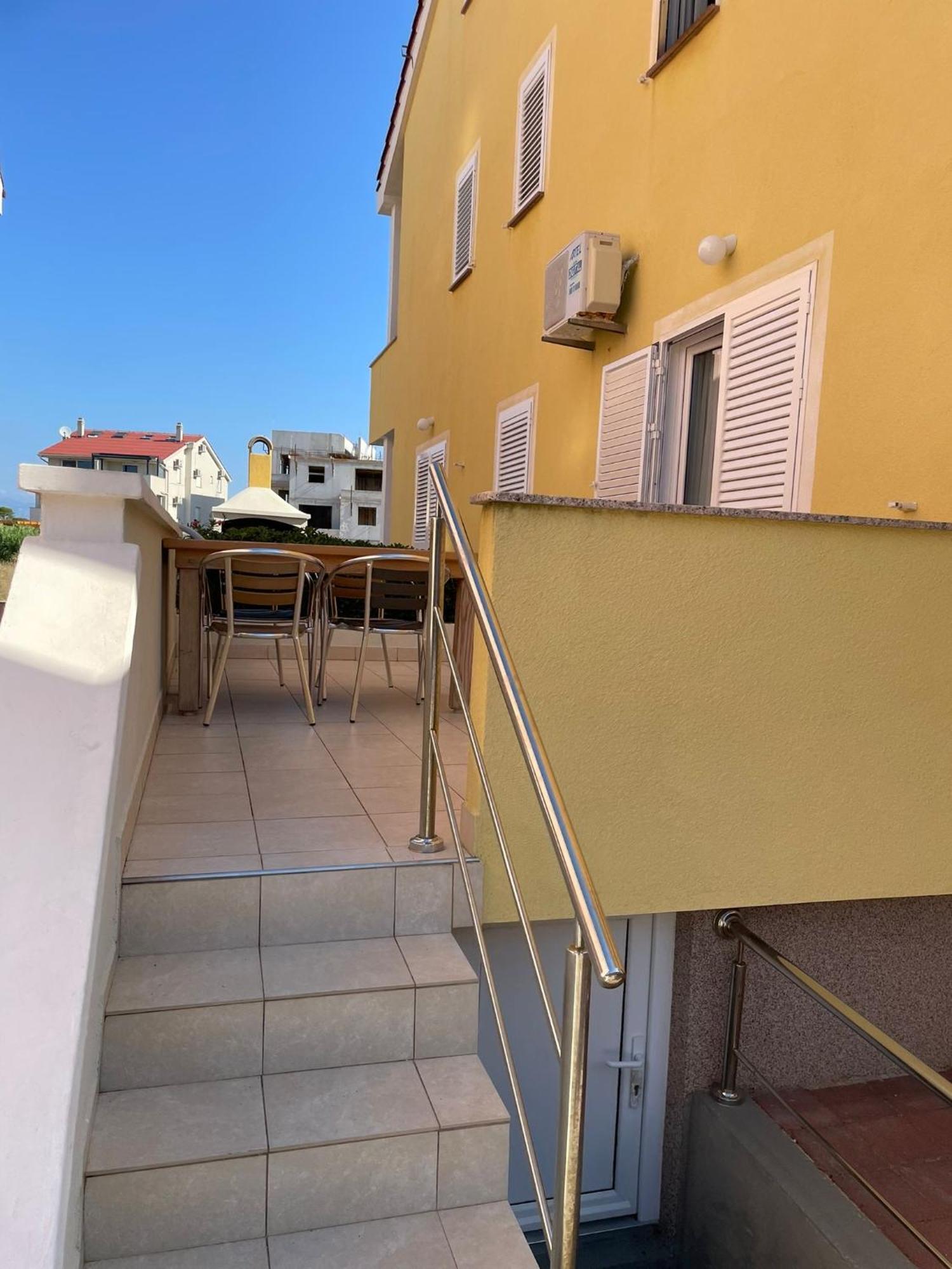 פובליאנה Apartments Iva מראה חיצוני תמונה