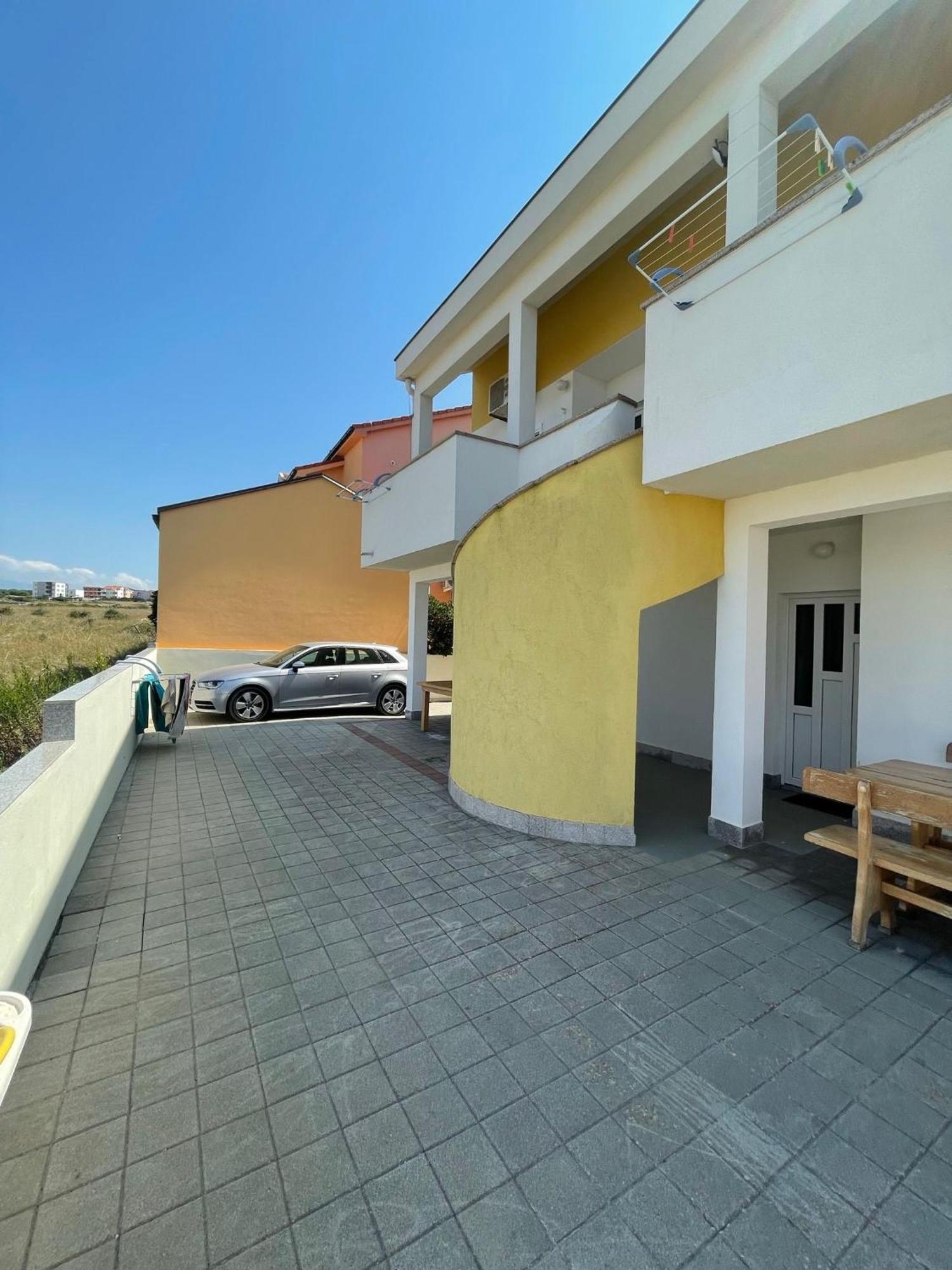 פובליאנה Apartments Iva מראה חיצוני תמונה
